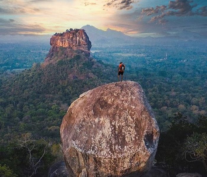 Pidurangala Rock - sigiriya, SriLanka