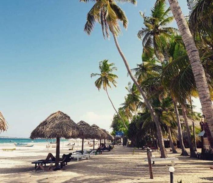 UPPAVEIL TRINCOMALEE Beach _SRILANKA Travel @proxx pin